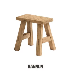 Taburete bajo Bambi de madera reciclada de Hannun