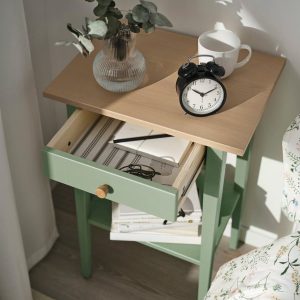 Mesita de noche verde Hemnes de Ikea