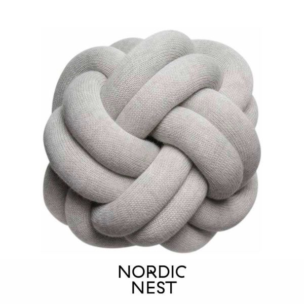 Cojín Knot gris claro de Design House Stockholm