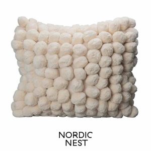 Cojín Pom Pom de By On en Nordic Nest