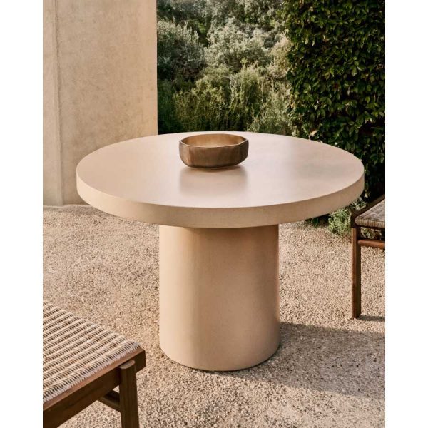Mesa de exterior de cemento Aiguablava de Kave Home