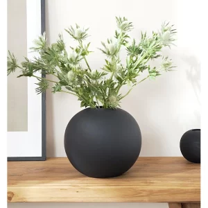 Jarrón Ball negro de Cooee Design