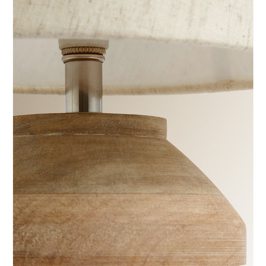 Lámpara de mesa de madera Carol de El Corte Inglés