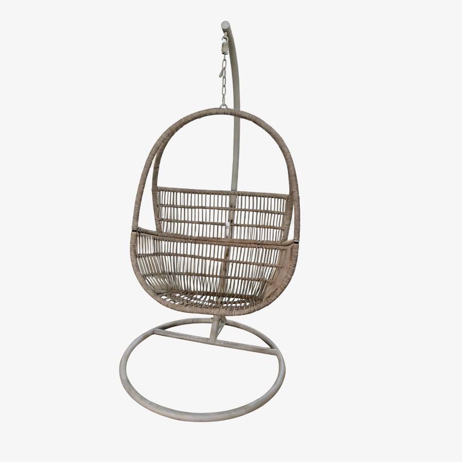 Sillón colgante con cojín a rayas de Casa Viva