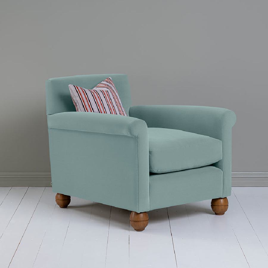 Idler armchair in blue velvet by Nix
