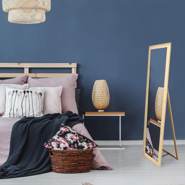 Espejo de cuerpo entero de madera con pie